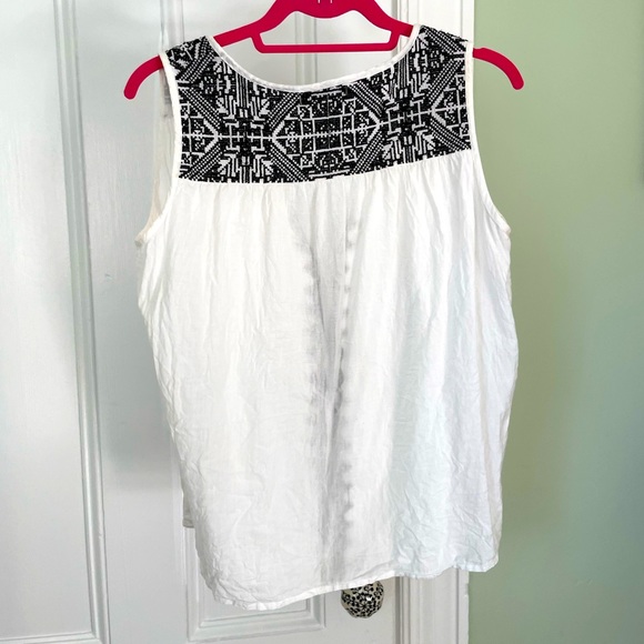 World Market v-neck embroidered boho tank - Picture 5 of 5